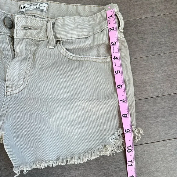Free People Cut-off Jean Shorts | Size 25 - Picture 8 of 9